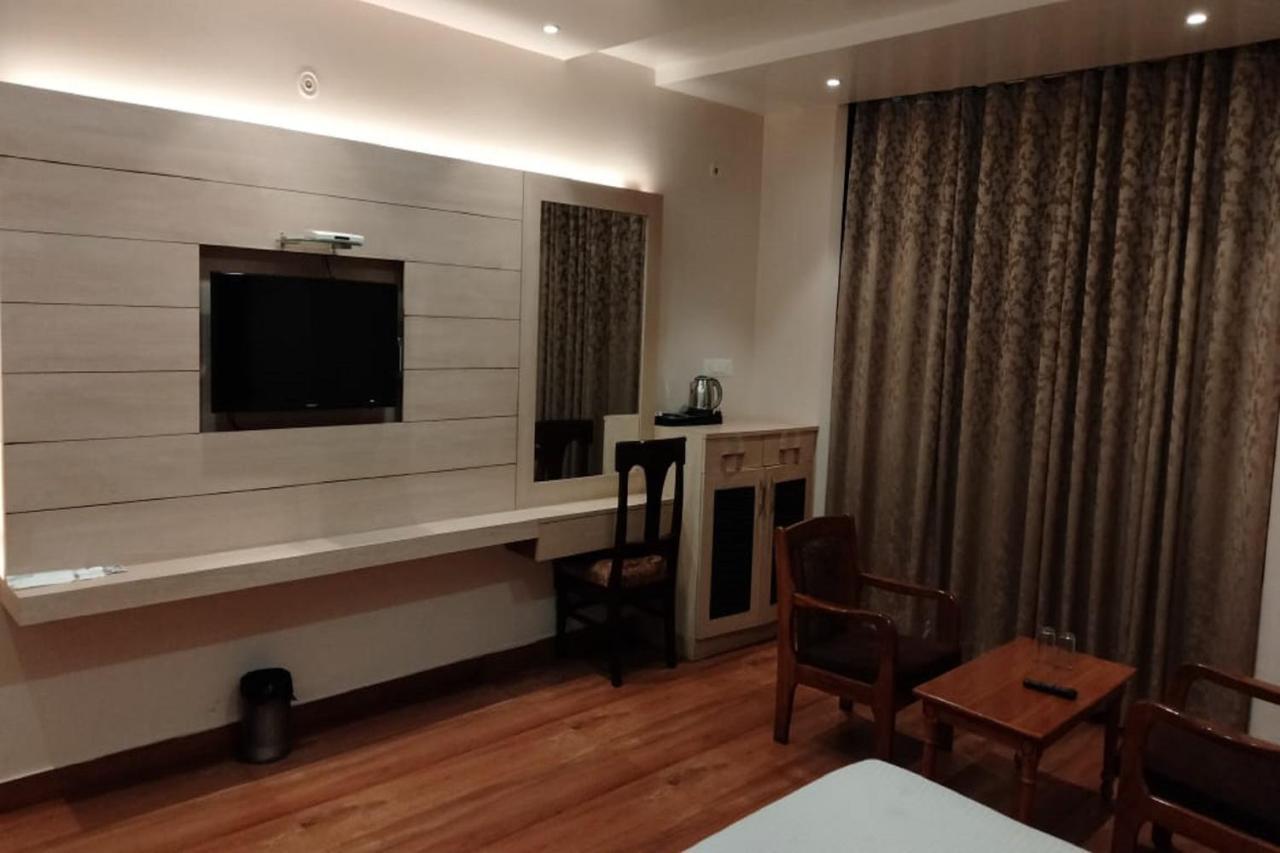 Hotel Park Regency Gorakhpur Dış mekan fotoğraf