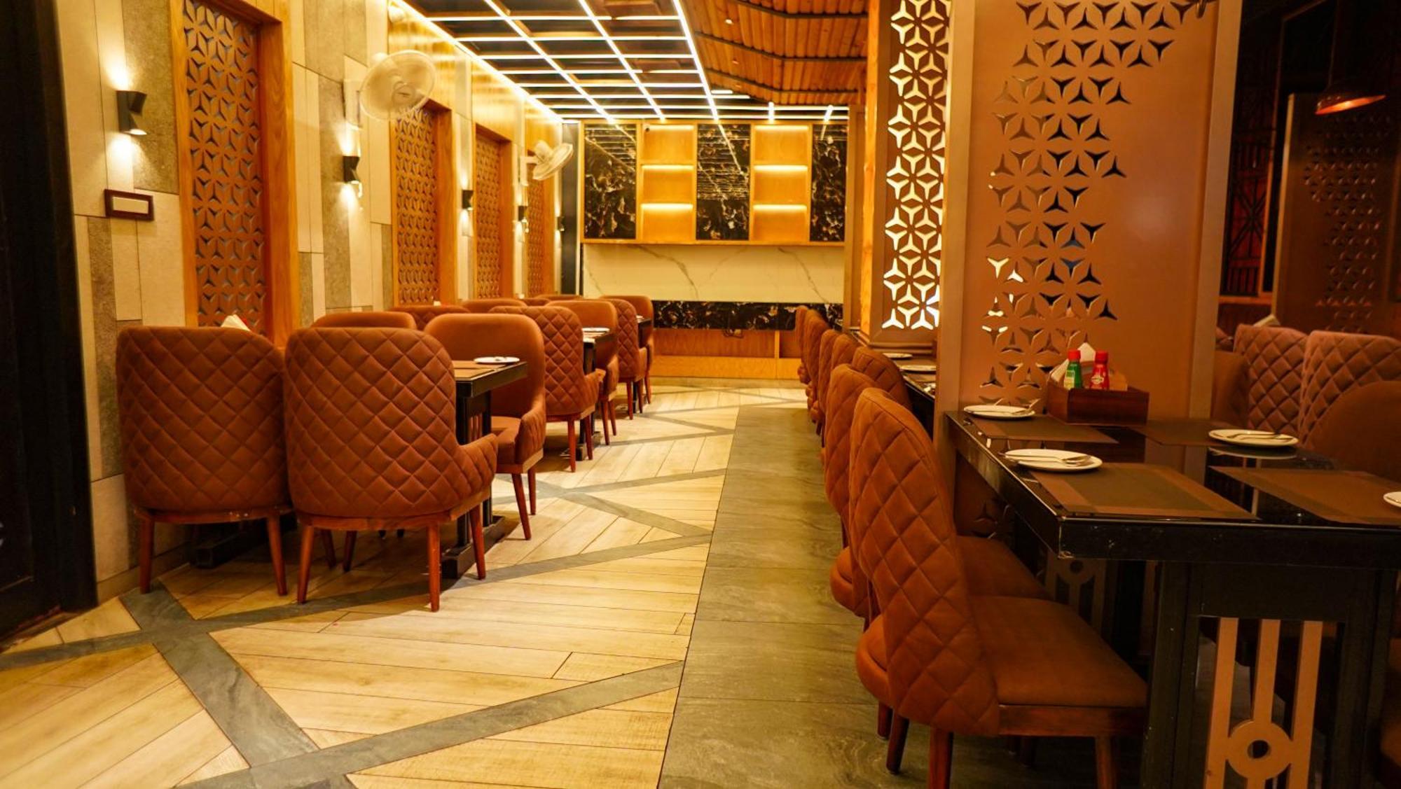 Hotel Park Regency Gorakhpur Dış mekan fotoğraf